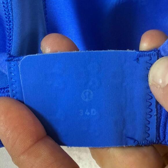 Lululemon Swift Speed Sports Bra Women's Size 34D Blue Athleisure - Picture 3 of 3